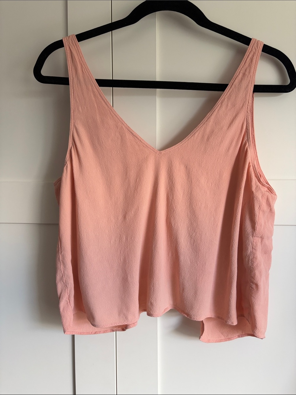 Women's V-Neck Sleeveless Cropped Tank Top - Peach Pink